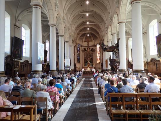 viering in de Sint-Ludgeruskerk