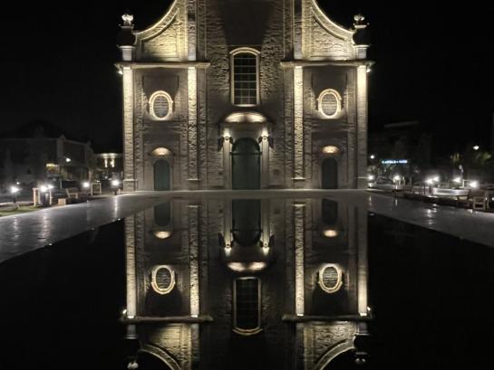 Sint-Ludgeruskerk bij avond